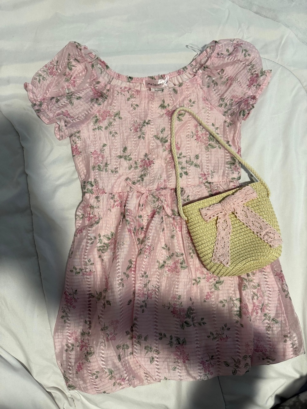 Pink Floral Puff-Sleeve Mini Dress with bag
